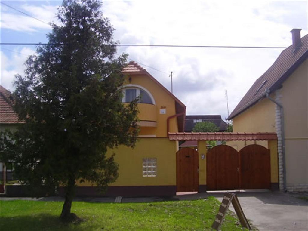 Andrea Apartman Hajdúszoboszló 外观 照片